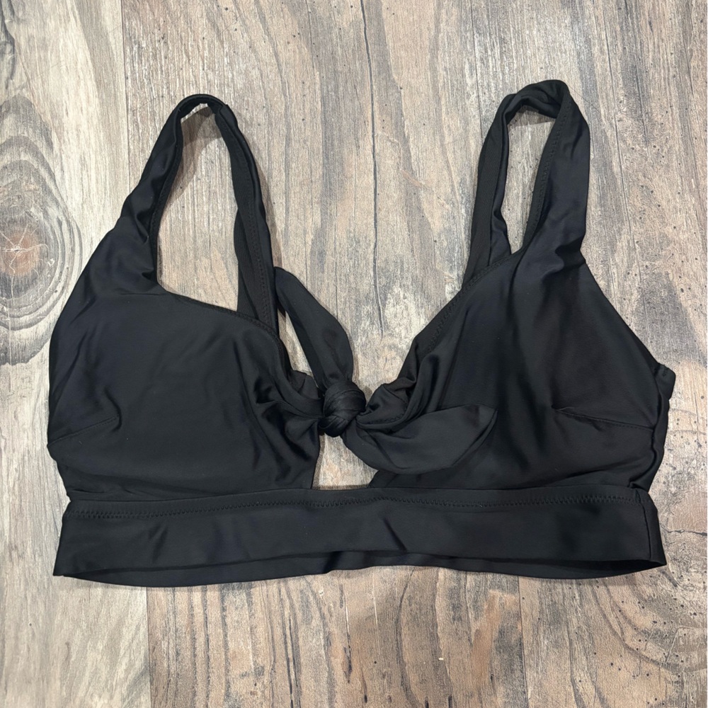 NWOT Aerie black bikini top